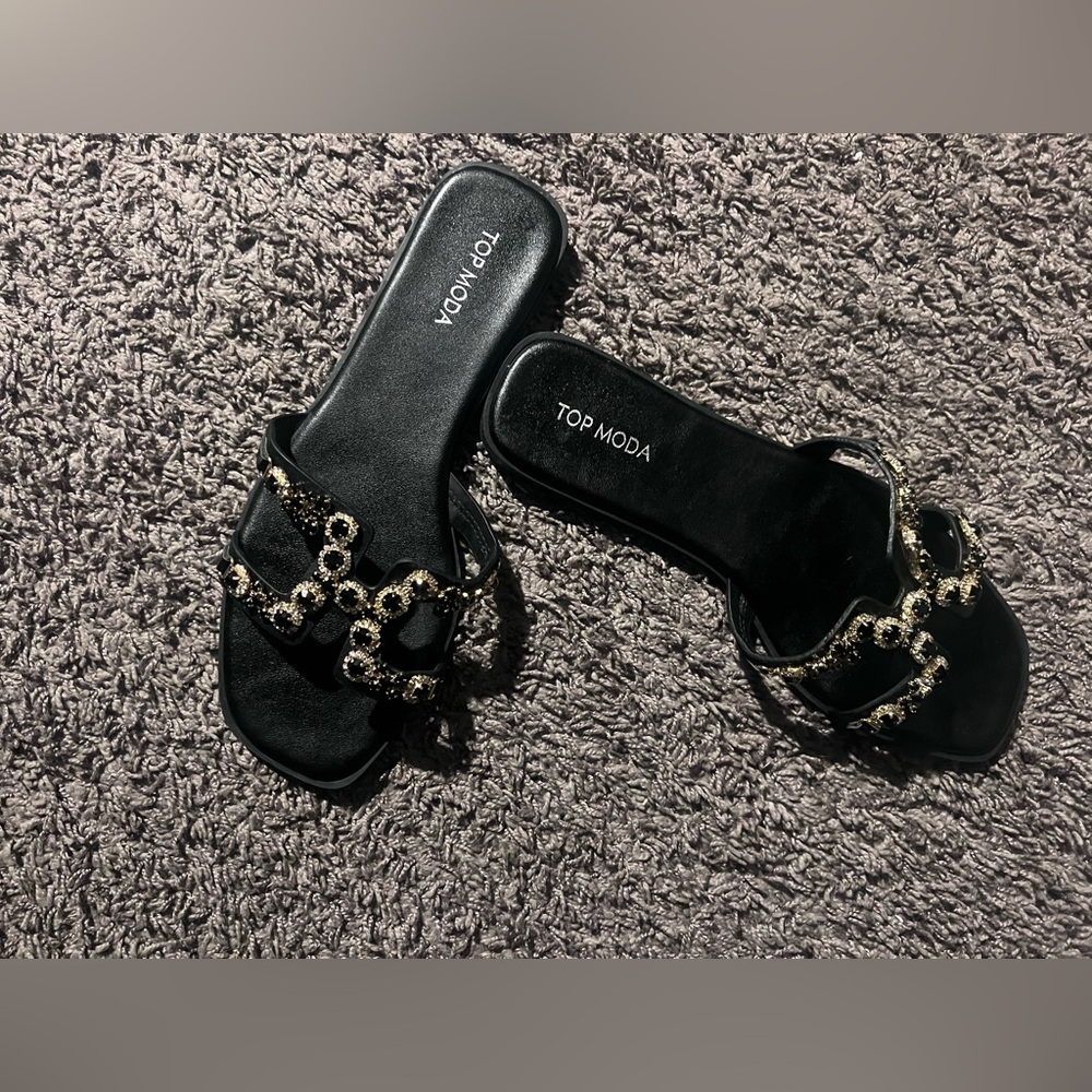 Women fashion sandals